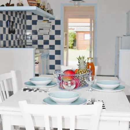 Holiday home Maison 3 Etoiles Avec Jardin Clos, A 800 M De La Plage, Proche Port De Saint-sauveur, Ile-grande - Fr-1-542-22 *